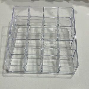 16 Piece Lipstick Plastic Holder